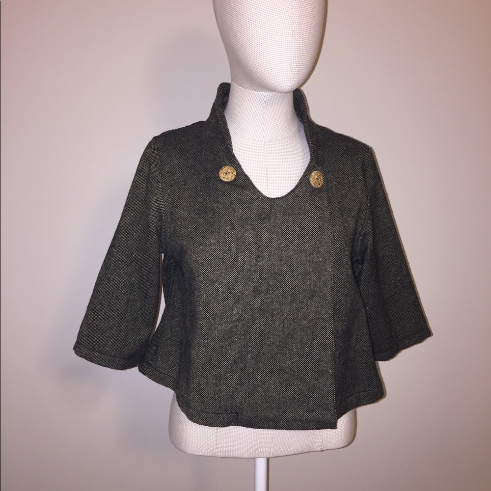 LAK crop jacket with skull lining and cork buttons